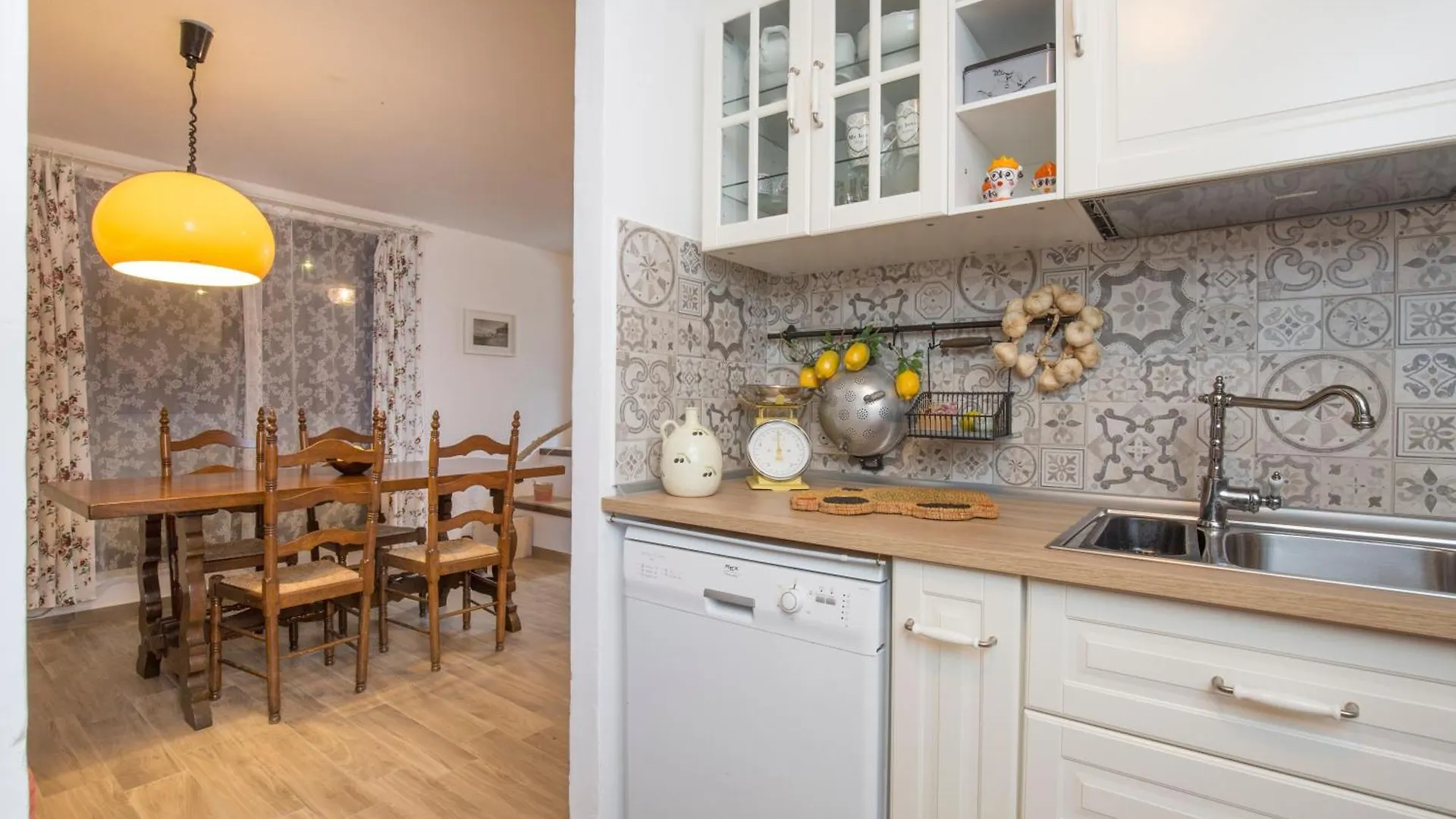Fabiene Familyholidays Gelsonia Cefalu Apartment