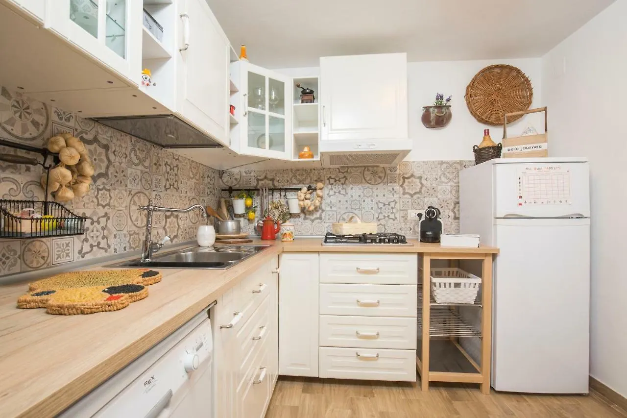 Apartment Fabiene Familyholidays Gelsonia Cefalu Italy